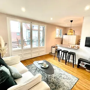 https://annecy-rent-lodge-cosy-home-pdj-top-emplacement.hotels-rhonealpes.com